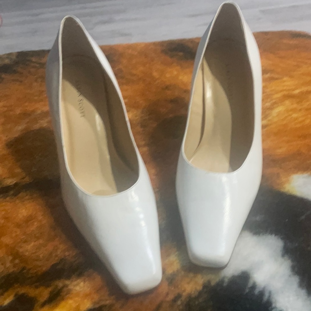 Very nice condition/all proceeds benefit the community Healing Center